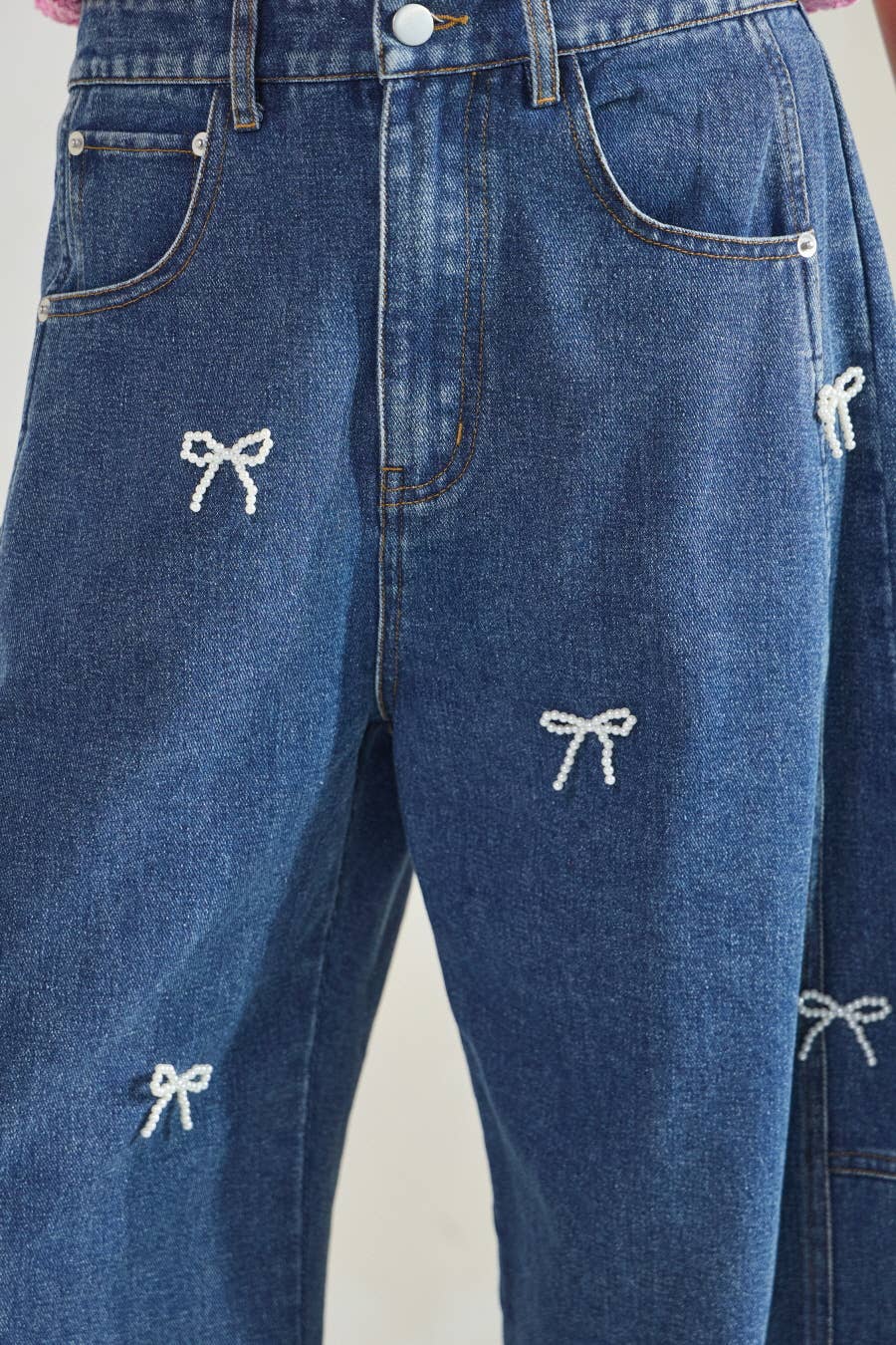 Pearl Bow Barrel Jeans