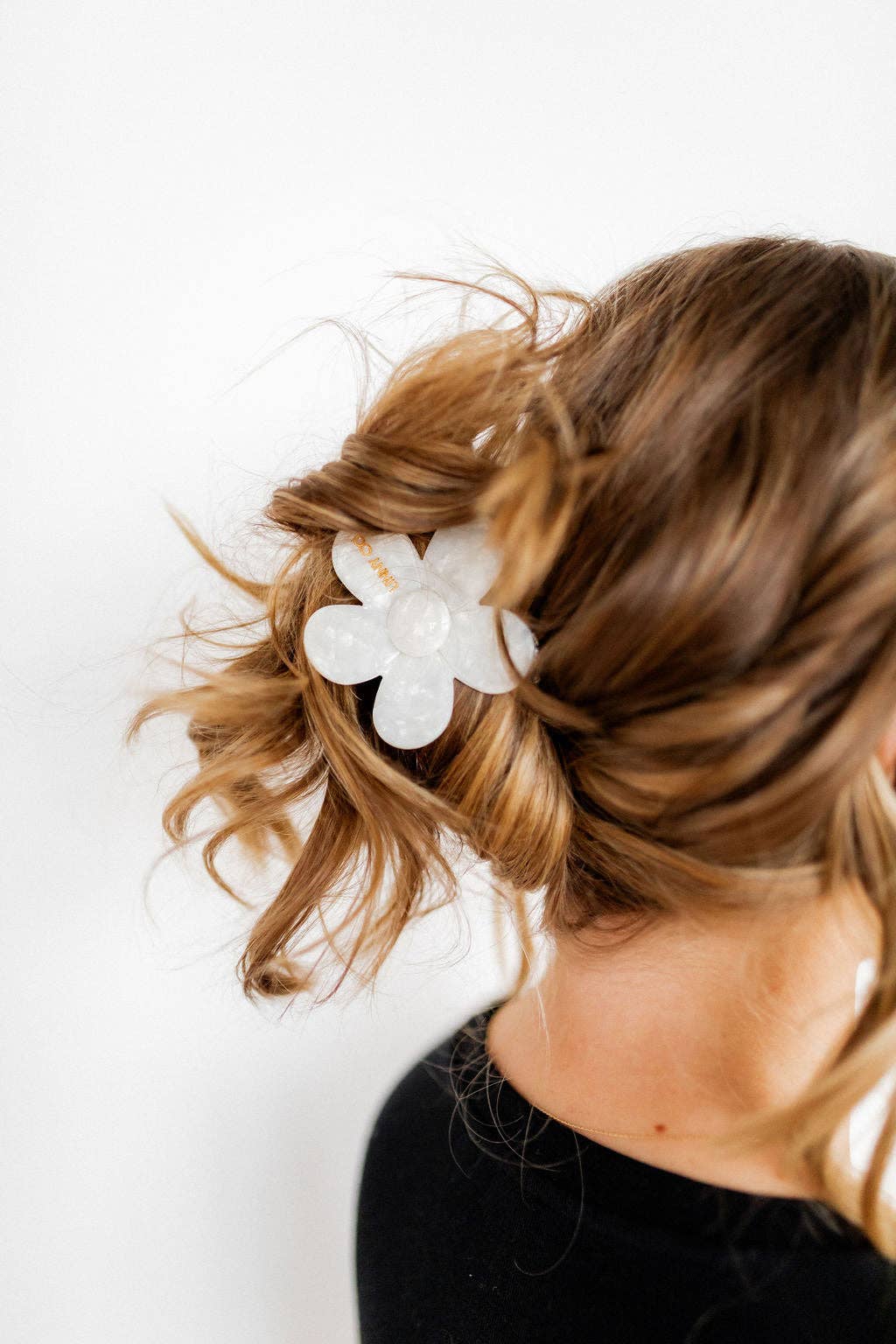 Pretty Pearl Flower Hair Clip