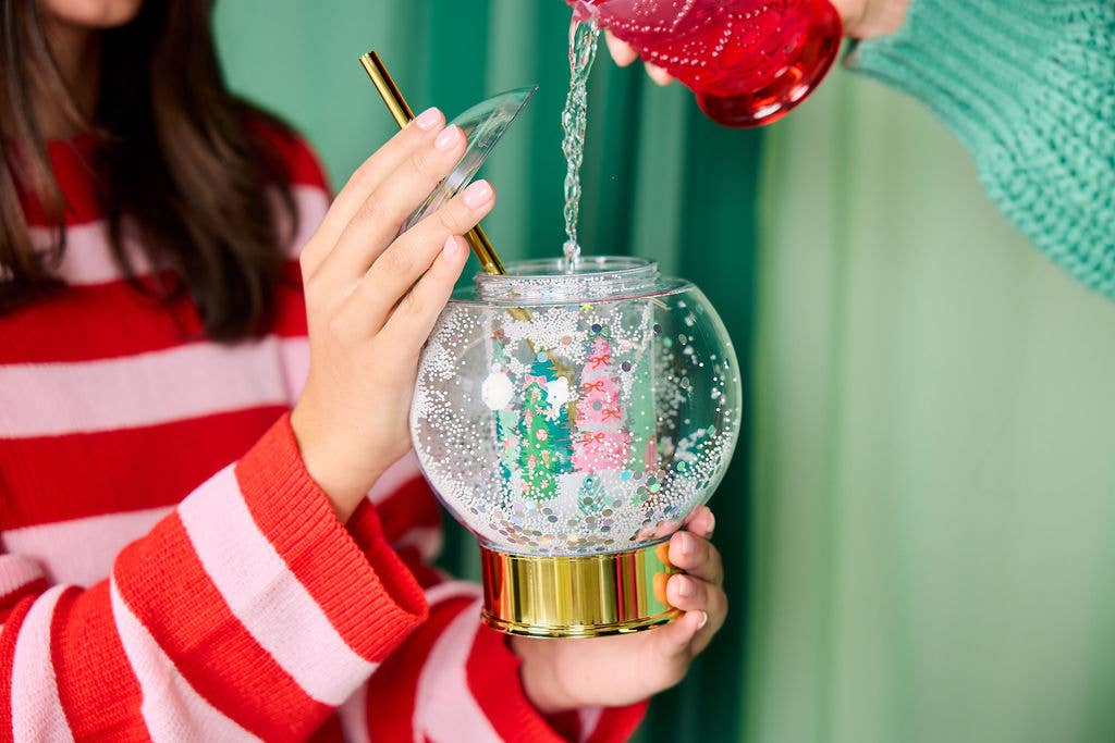 Snow Globe Sipper Cup