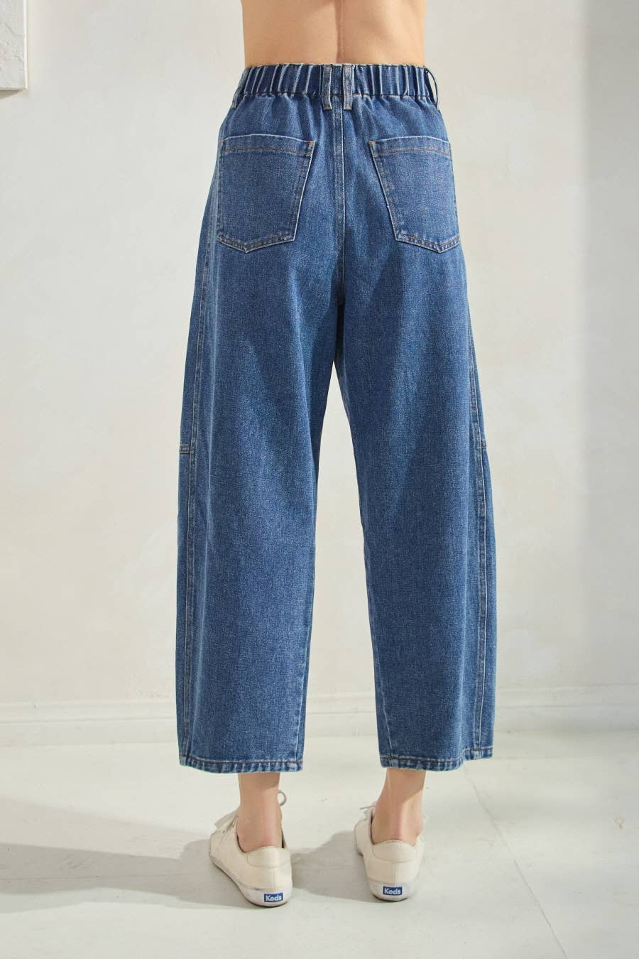 Pearl Bow Barrel Jeans