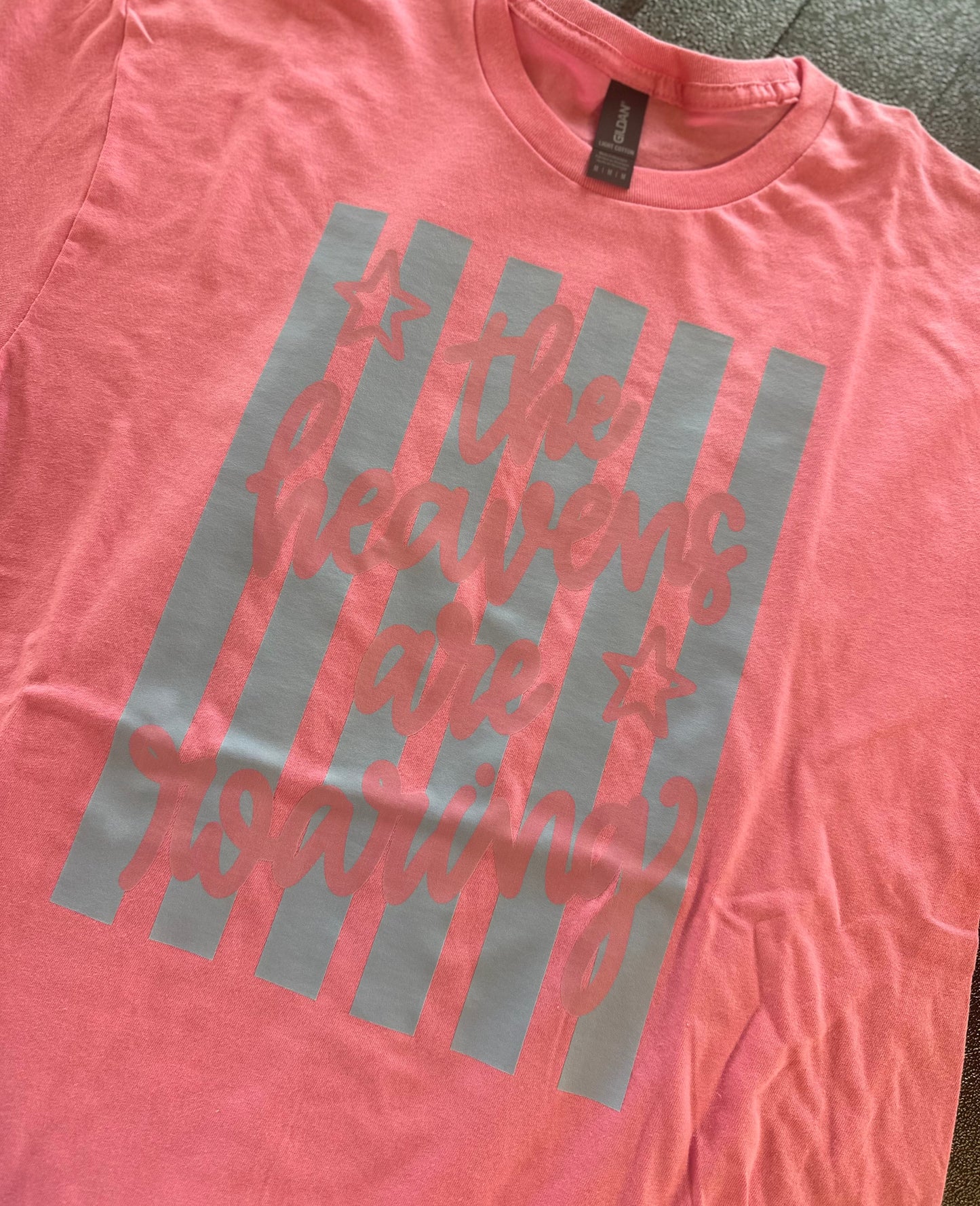 HEAVENS ARE ROARING Graphic Tee